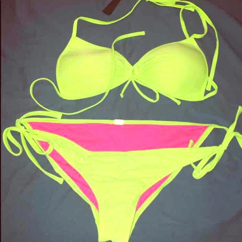 Large 🔥 hot pink & lime green bikini 👙